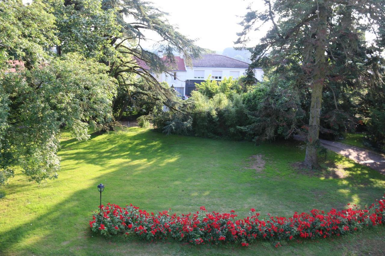 Le Chateau Des Tourelles En Vendee La Gaubretiere Exterior photo