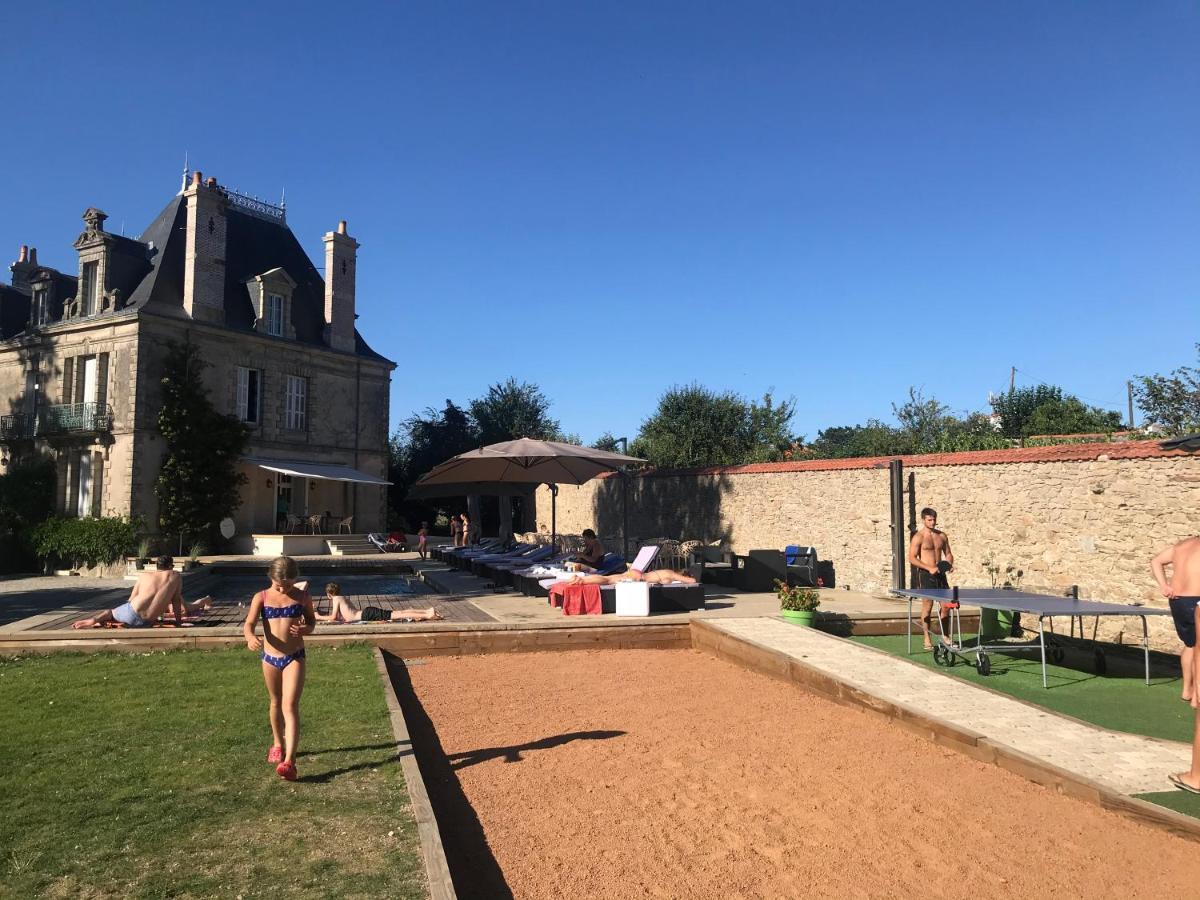 Le Chateau Des Tourelles En Vendee La Gaubretiere Exterior photo