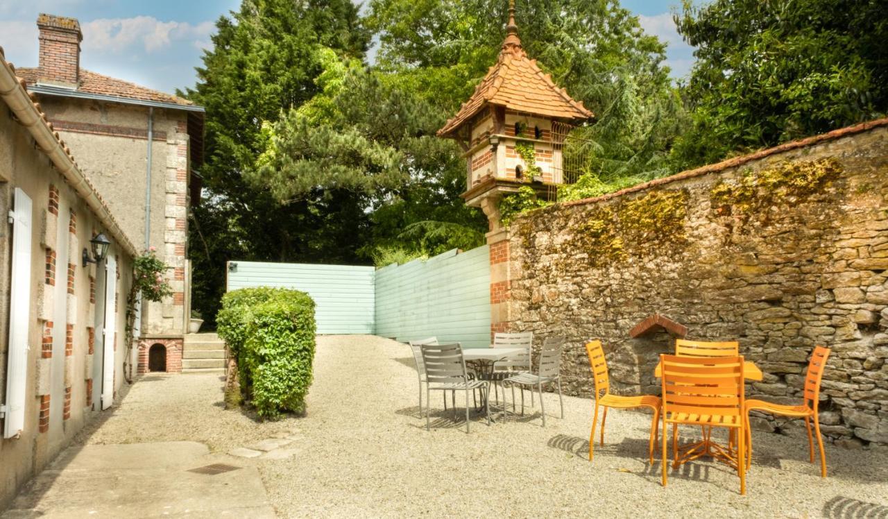 Le Chateau Des Tourelles En Vendee La Gaubretiere Exterior photo